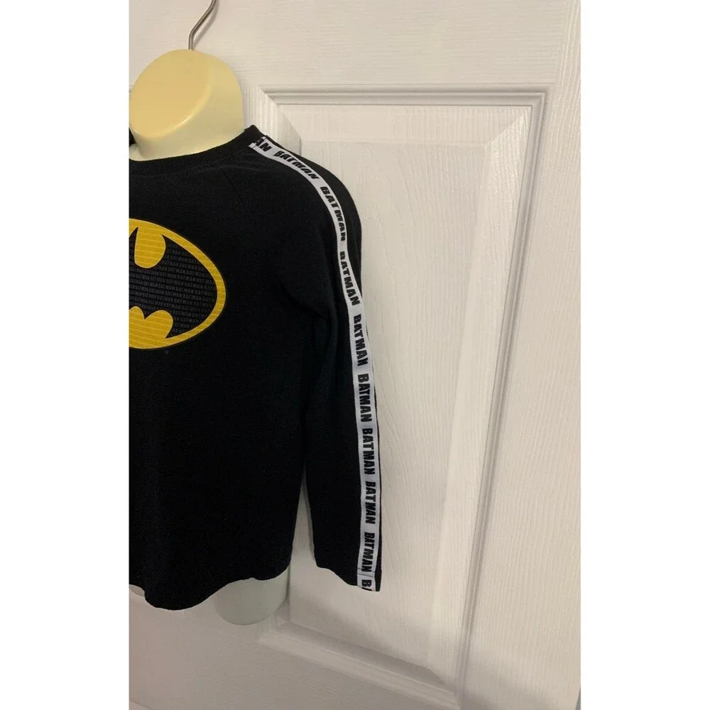 Batman long sleeve black shirt. Size XS 4/5.